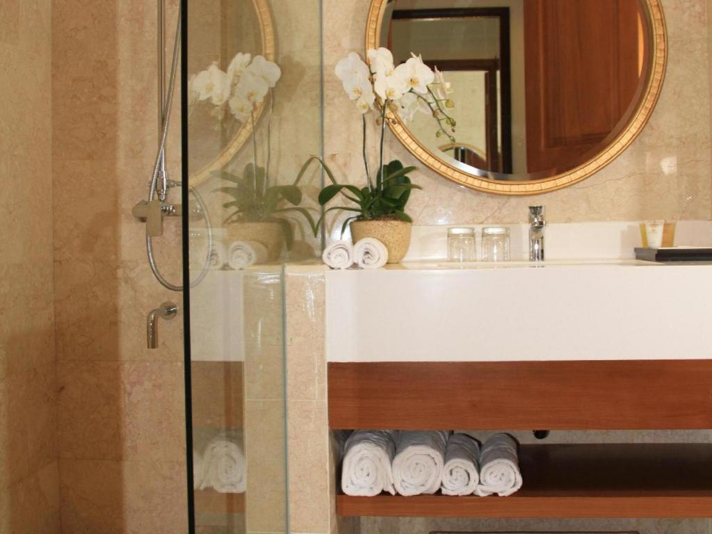 Hotel Ammi Cepu Zewnętrze zdjęcie